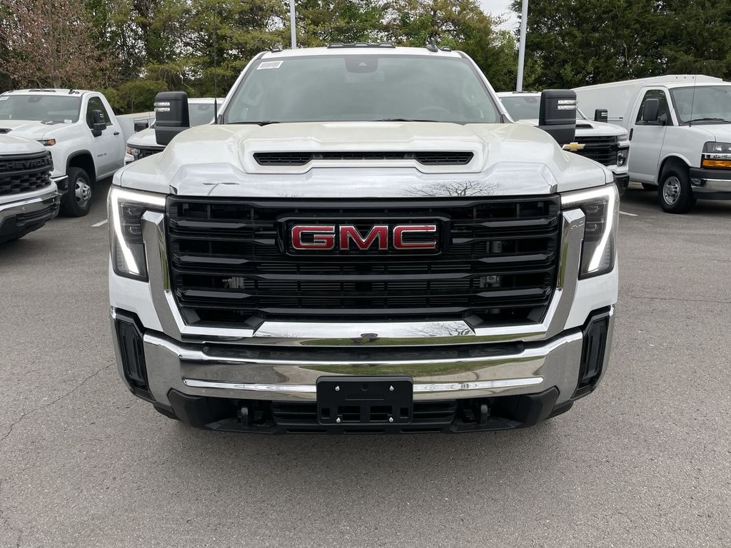 2026 GMC Sierra 3500 Chassis Cab Pro - Photo 5