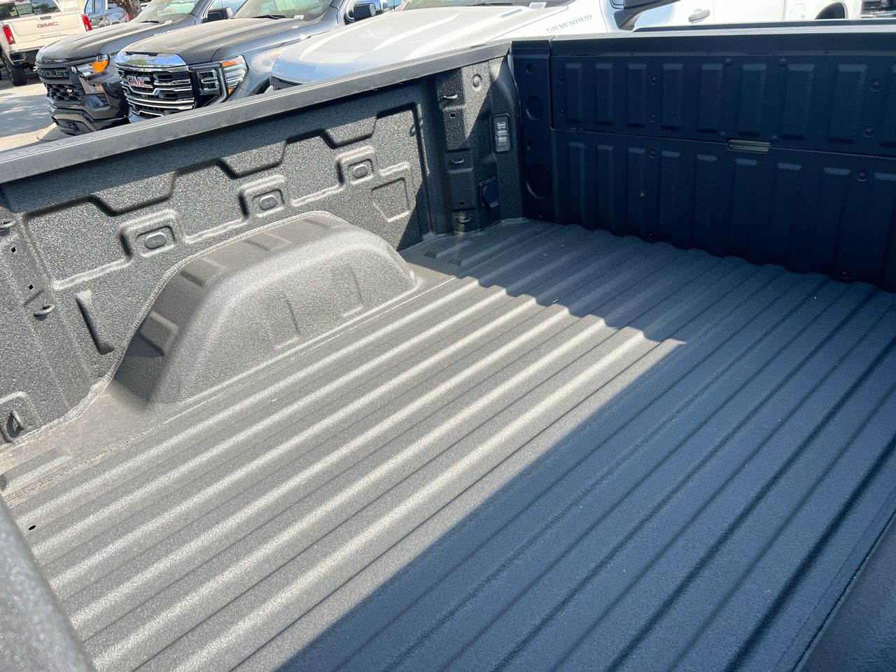 2026 GMC Sierra 1500 SLT - Photo 16
