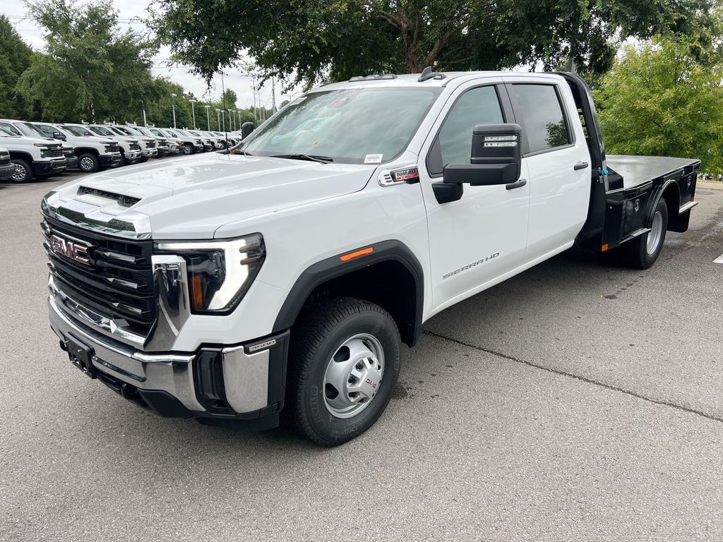2026 GMC Sierra 3500 Chassis Cab Pro