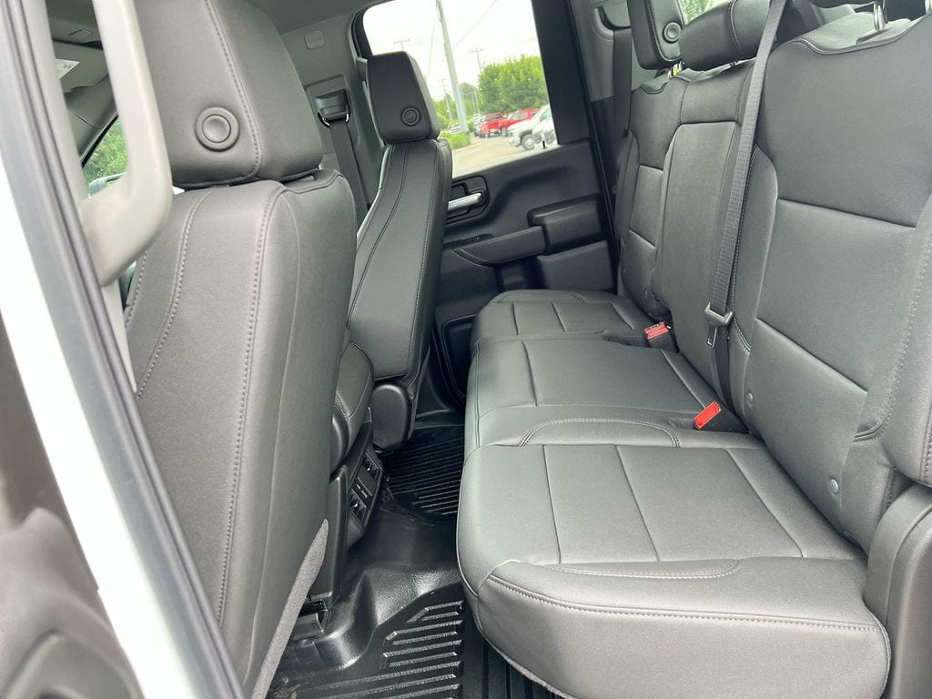2026 GMC Sierra 2500HD Pro - Photo 15