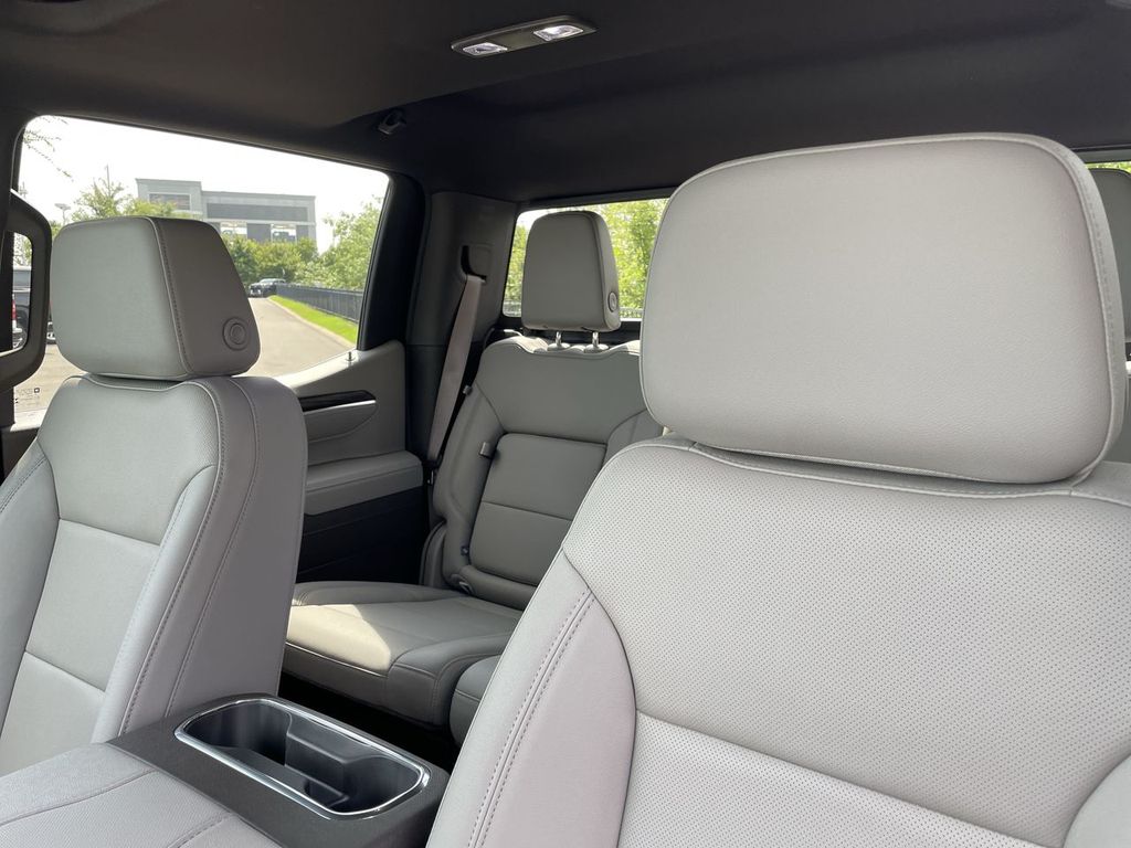 2026 GMC Sierra 1500 SLT - Photo 19