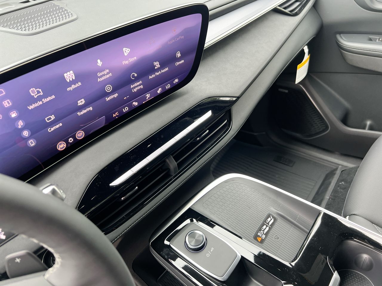 2027 Buick Enclave Sport Touring - Photo 18