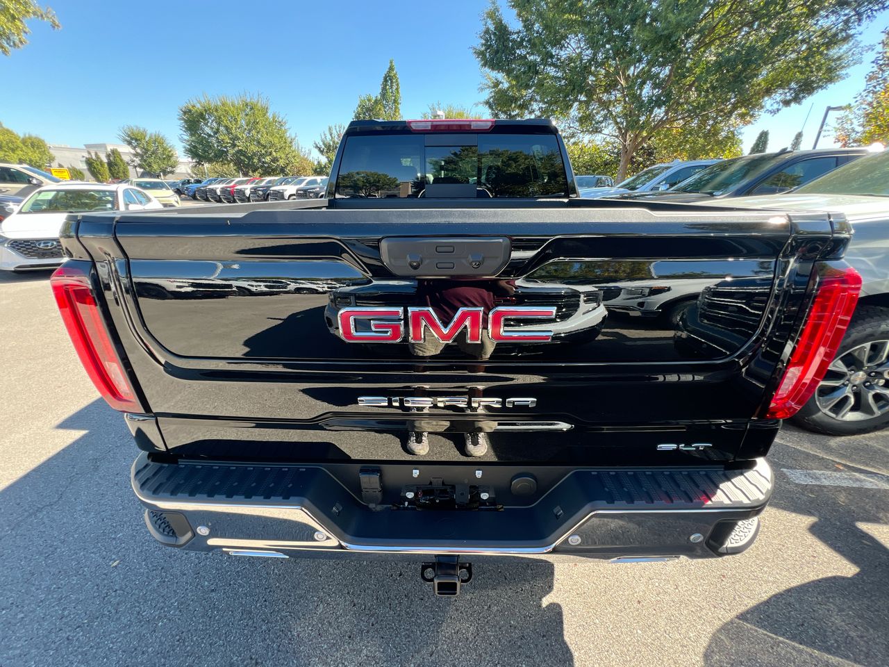 2026 GMC Sierra 1500 SLT - Photo 9