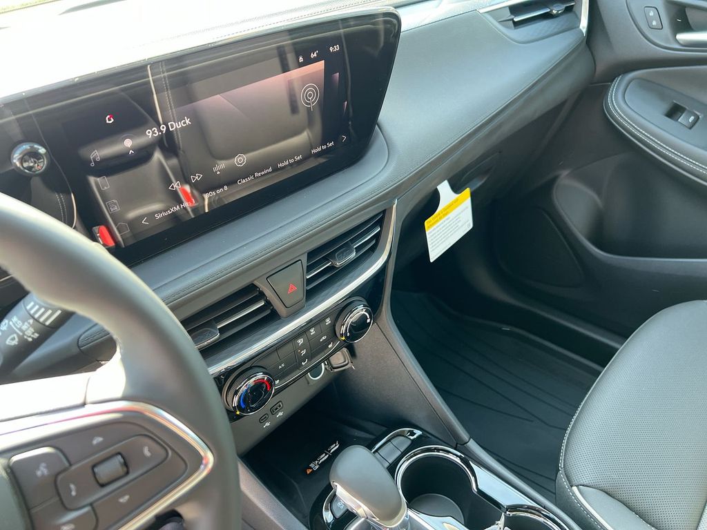 2026 Buick Encore GX Sport Touring - Photo 18