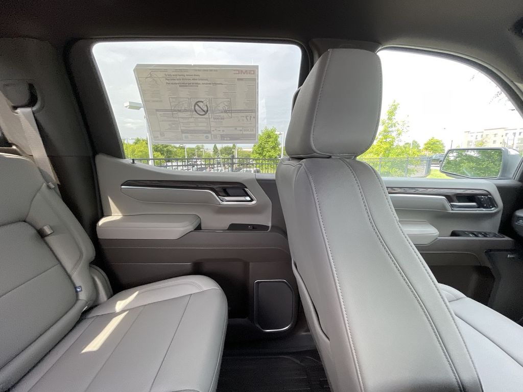 2026 GMC Sierra 1500 SLT - Photo 13