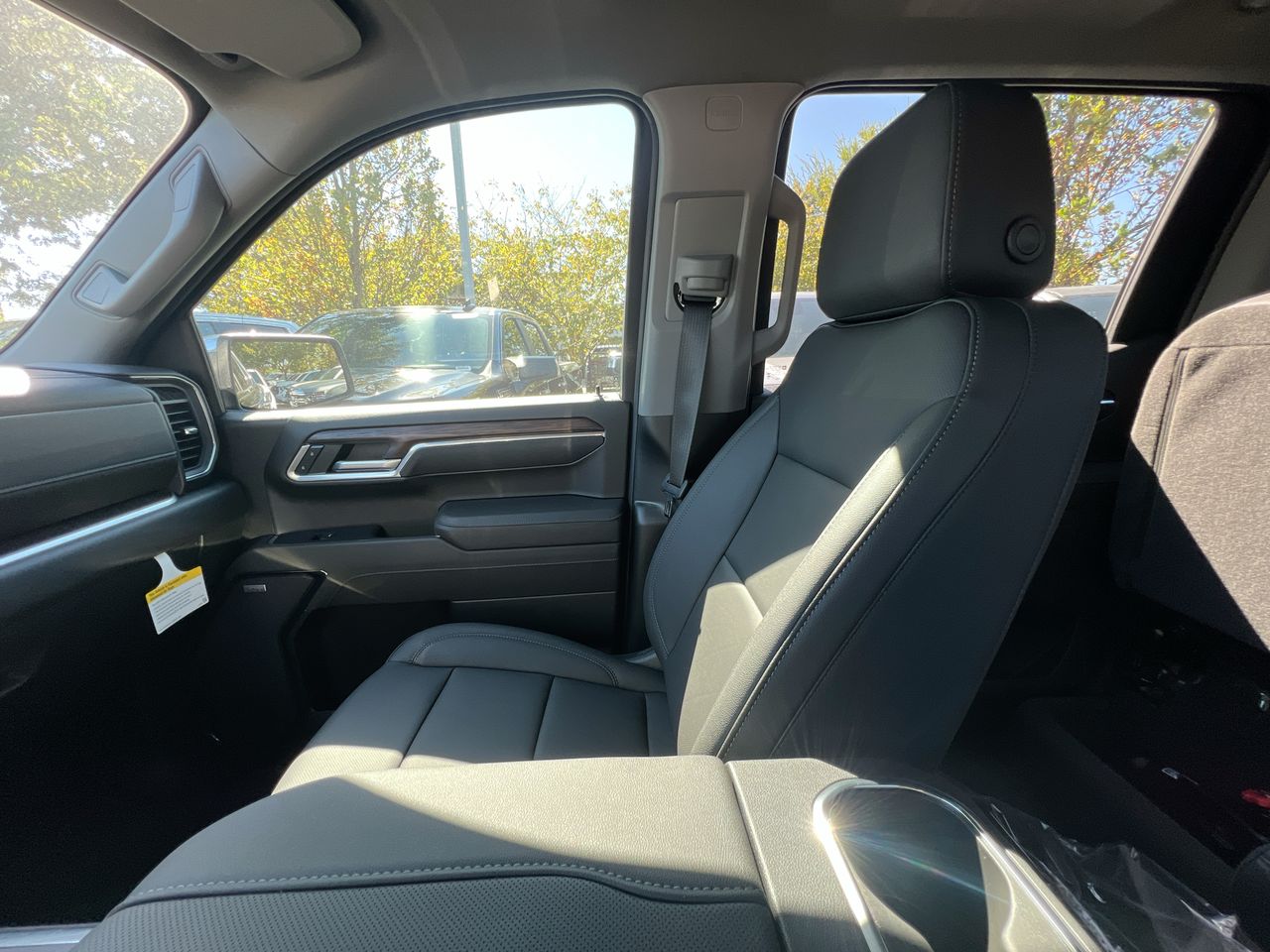 2026 GMC Sierra 1500 SLT - Photo 11