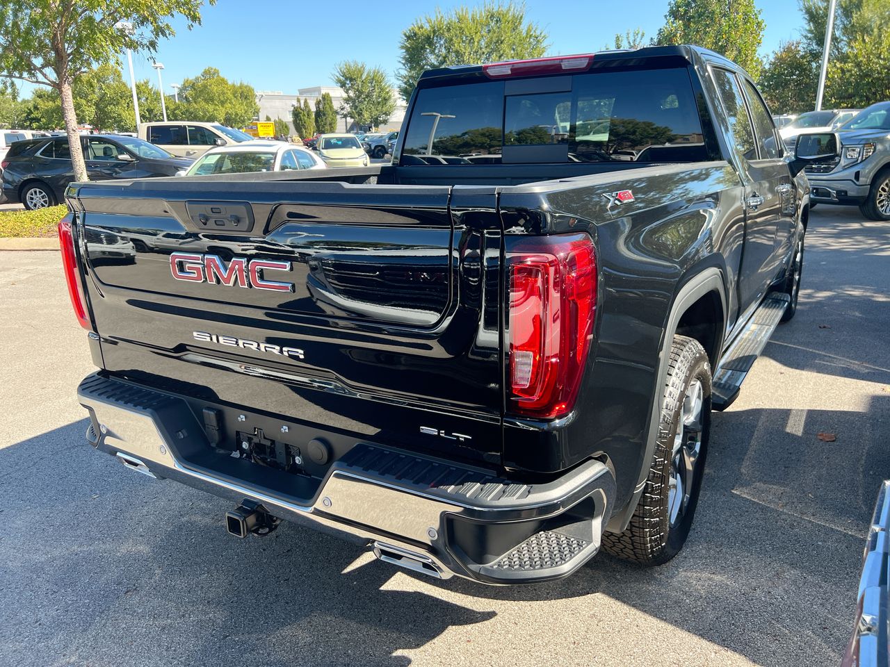 2026 GMC Sierra 1500 SLT - Photo 8