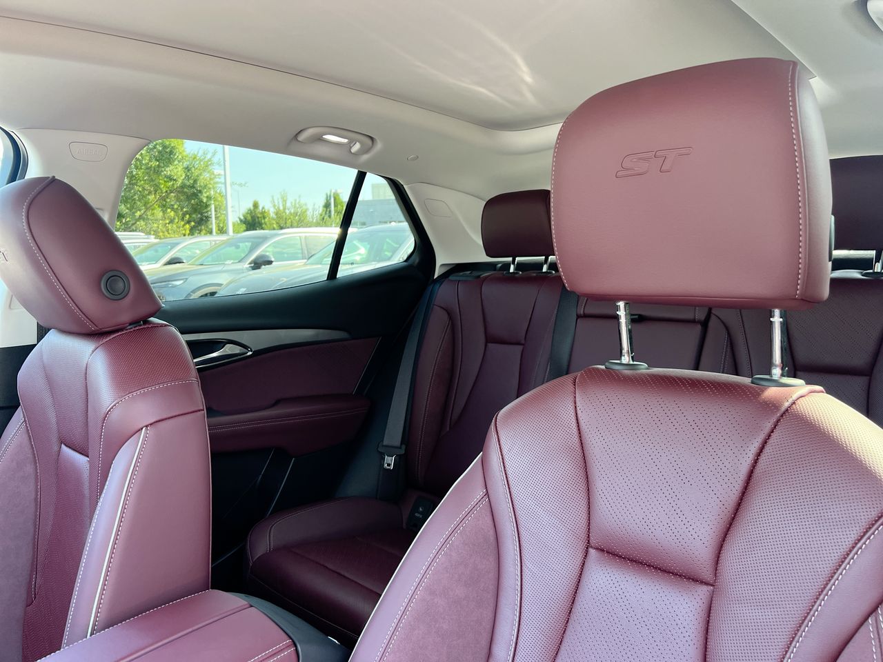 2026 Buick Envision Sport Touring - Photo 18