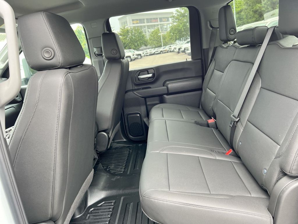 2026 GMC Sierra 2500HD Pro - Photo 15