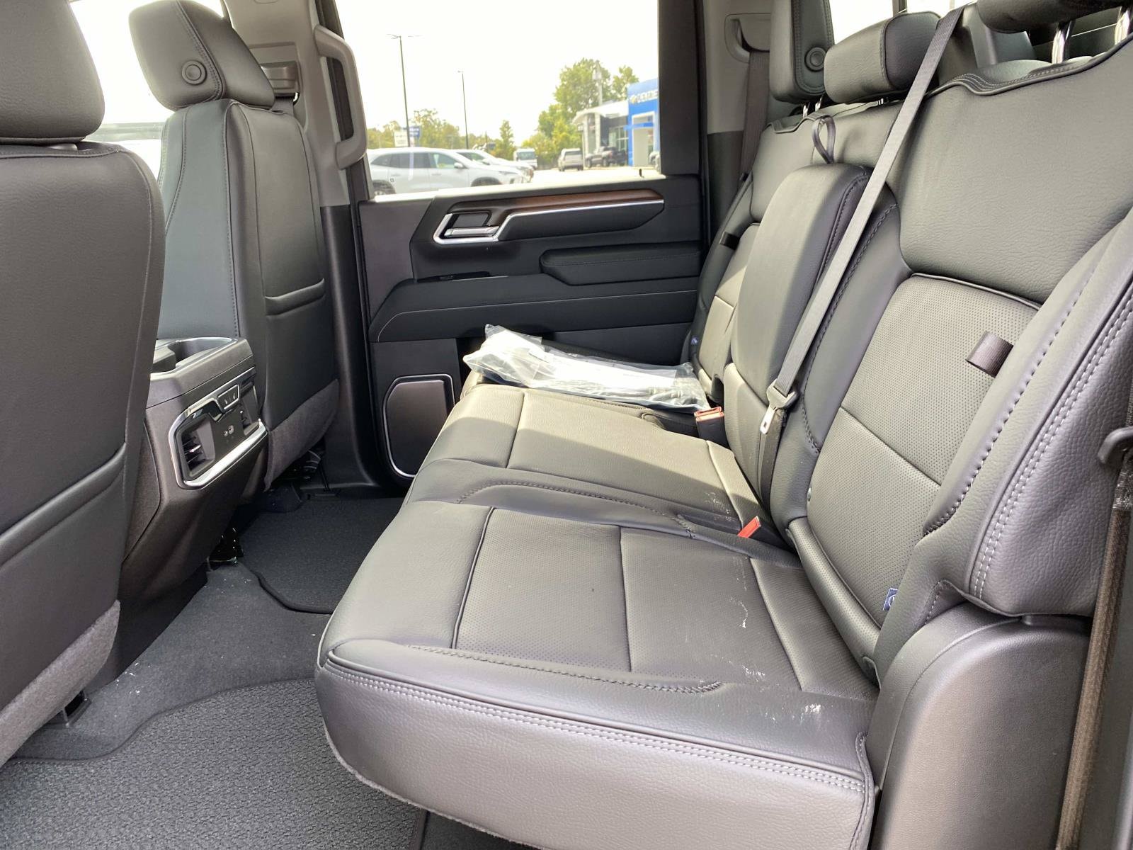 2026 GMC Sierra 2500HD Denali - Photo 8
