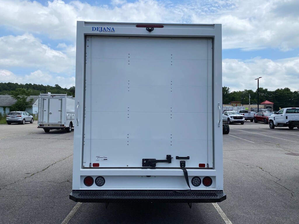 New 2025 GMC Savana Commercial Cutaway 1WT Cutaway Van