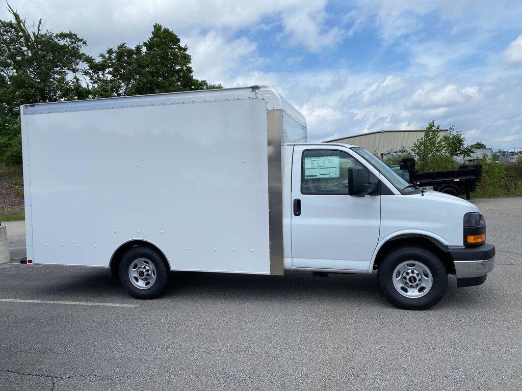 New 2025 GMC Savana Commercial Cutaway 1WT Cutaway Van
