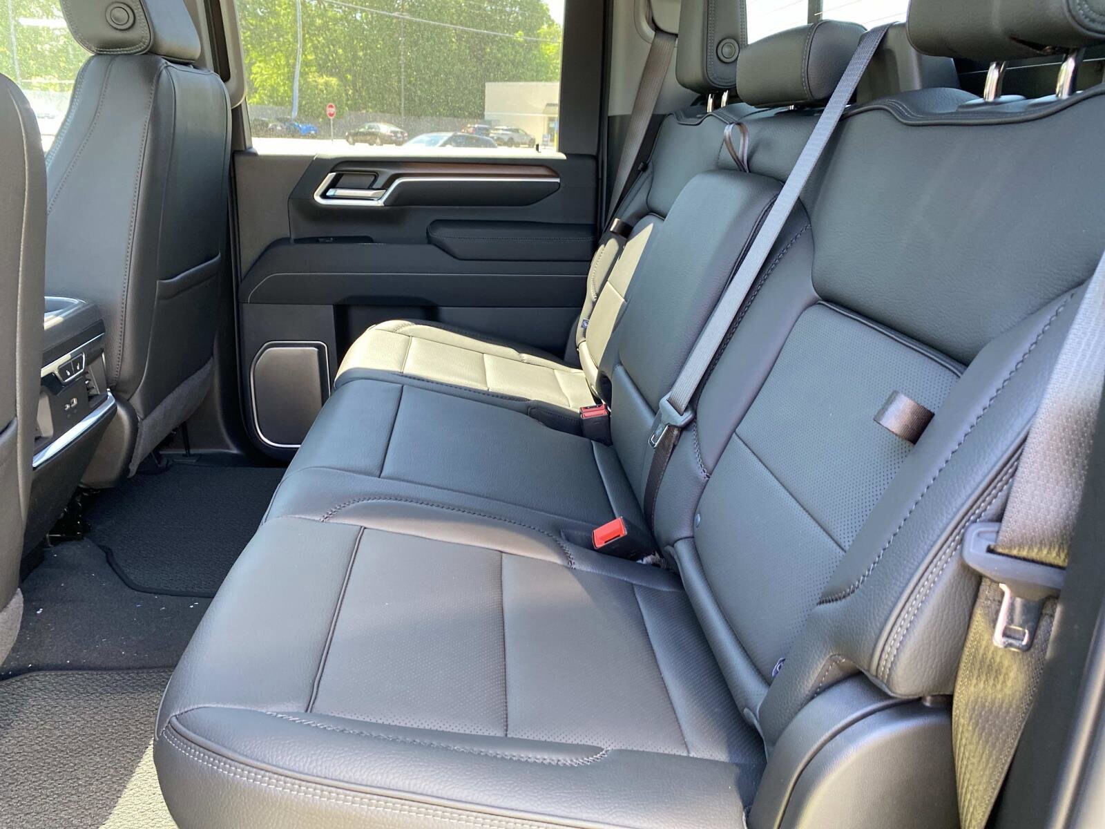 2026 GMC Sierra 3500HD Denali - Photo 8