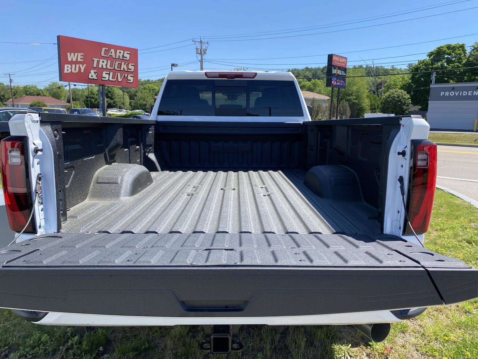 2026 GMC Sierra 3500HD Denali - Photo 6