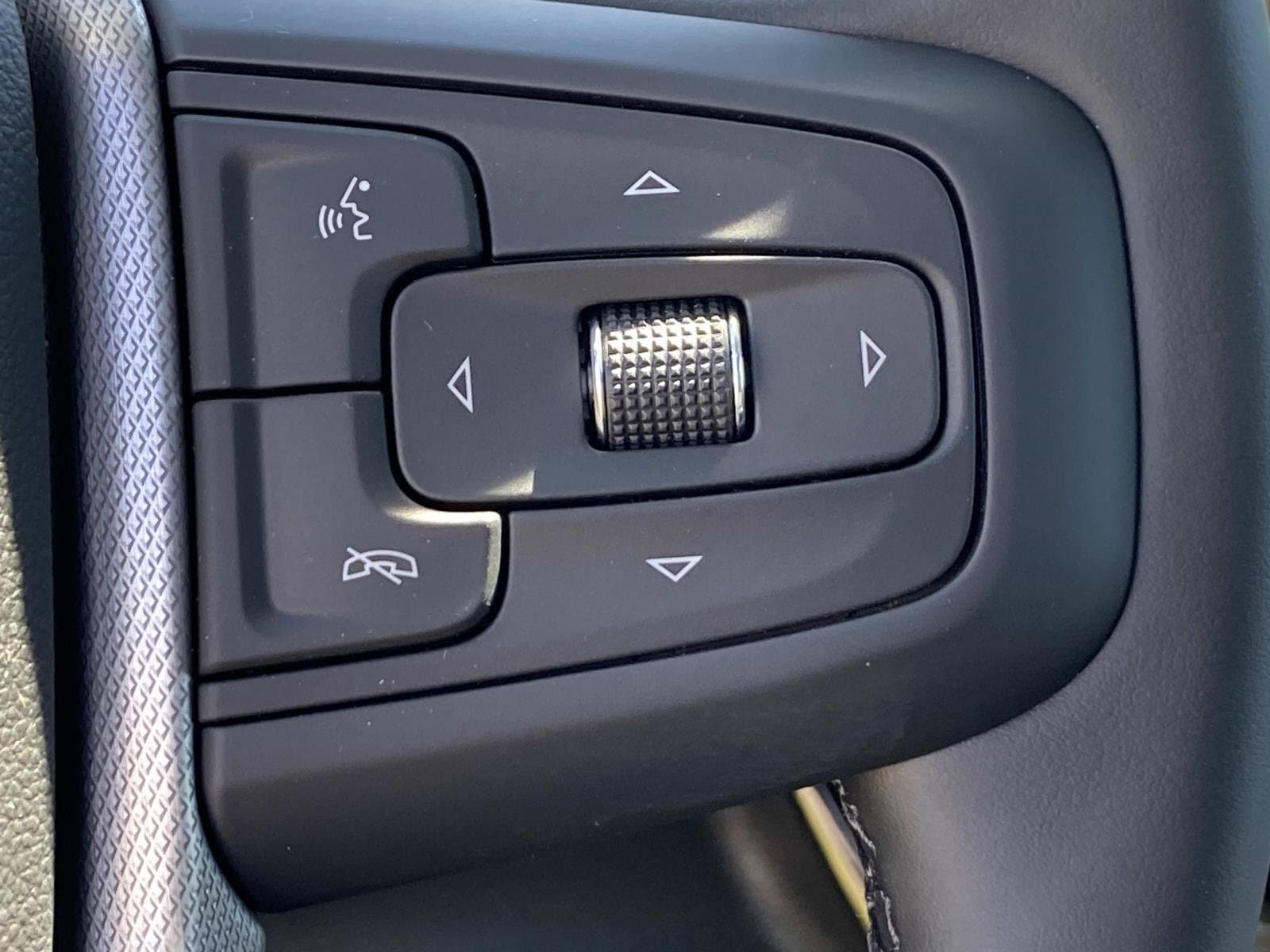 2026 GMC Sierra 3500HD Denali - Photo 17