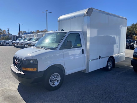 2023 GMC Savana Commercial Cutaway 1WT Cutaway Van