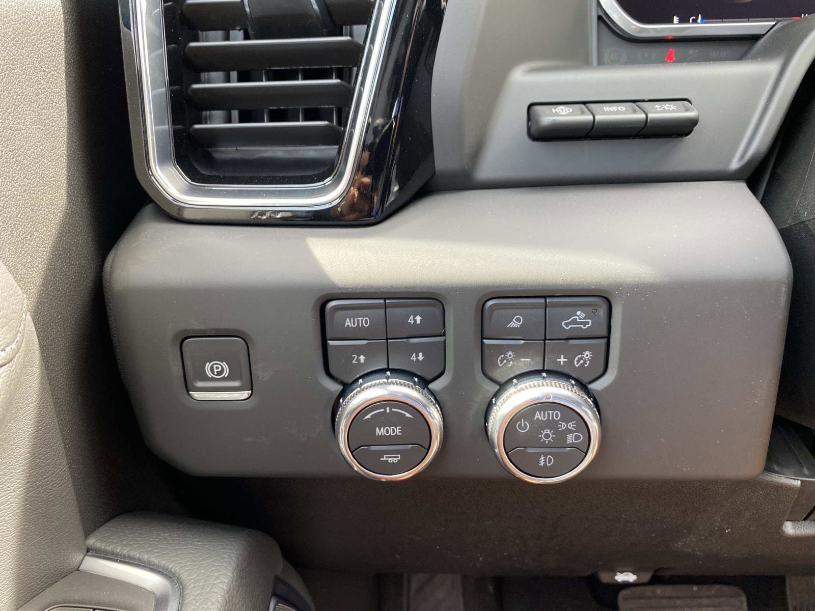 2026 GMC Sierra 2500HD Denali - Photo 16