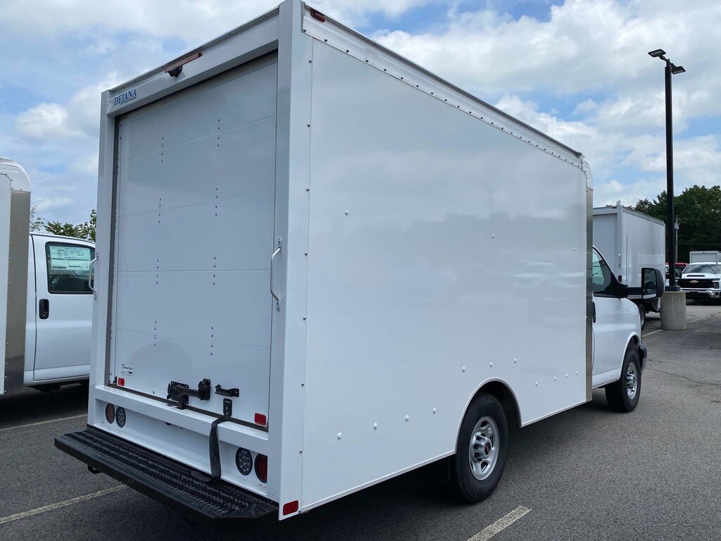 New 2025 GMC Savana Commercial Cutaway 1WT Cutaway Van