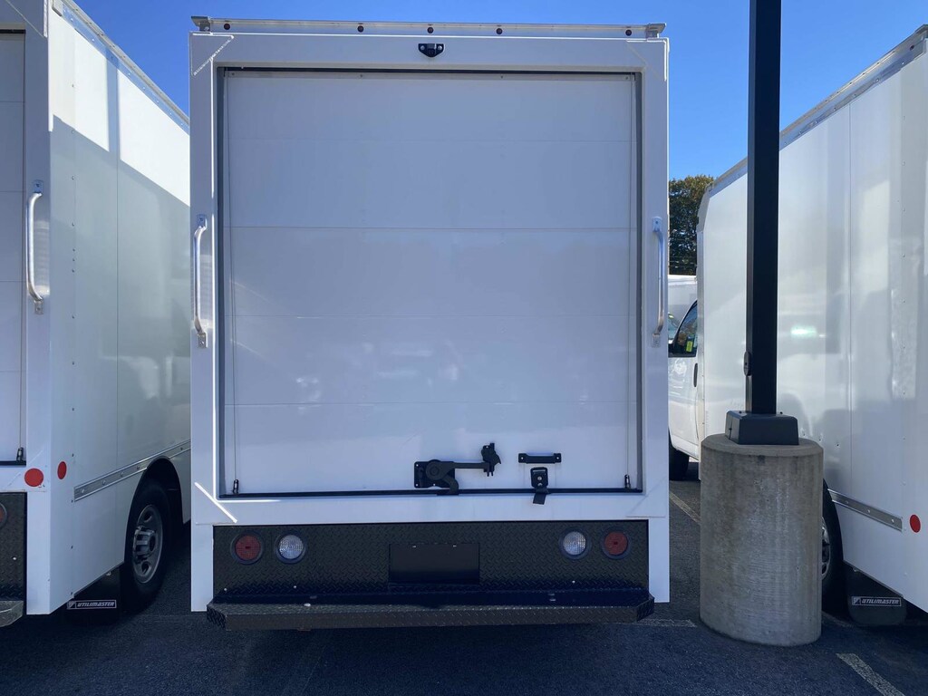 New 2023 GMC Savana Commercial Cutaway 1WT Cutaway Van