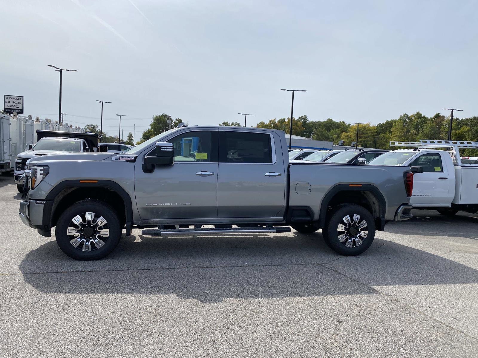 2026 GMC Sierra 2500HD Denali - Photo 2