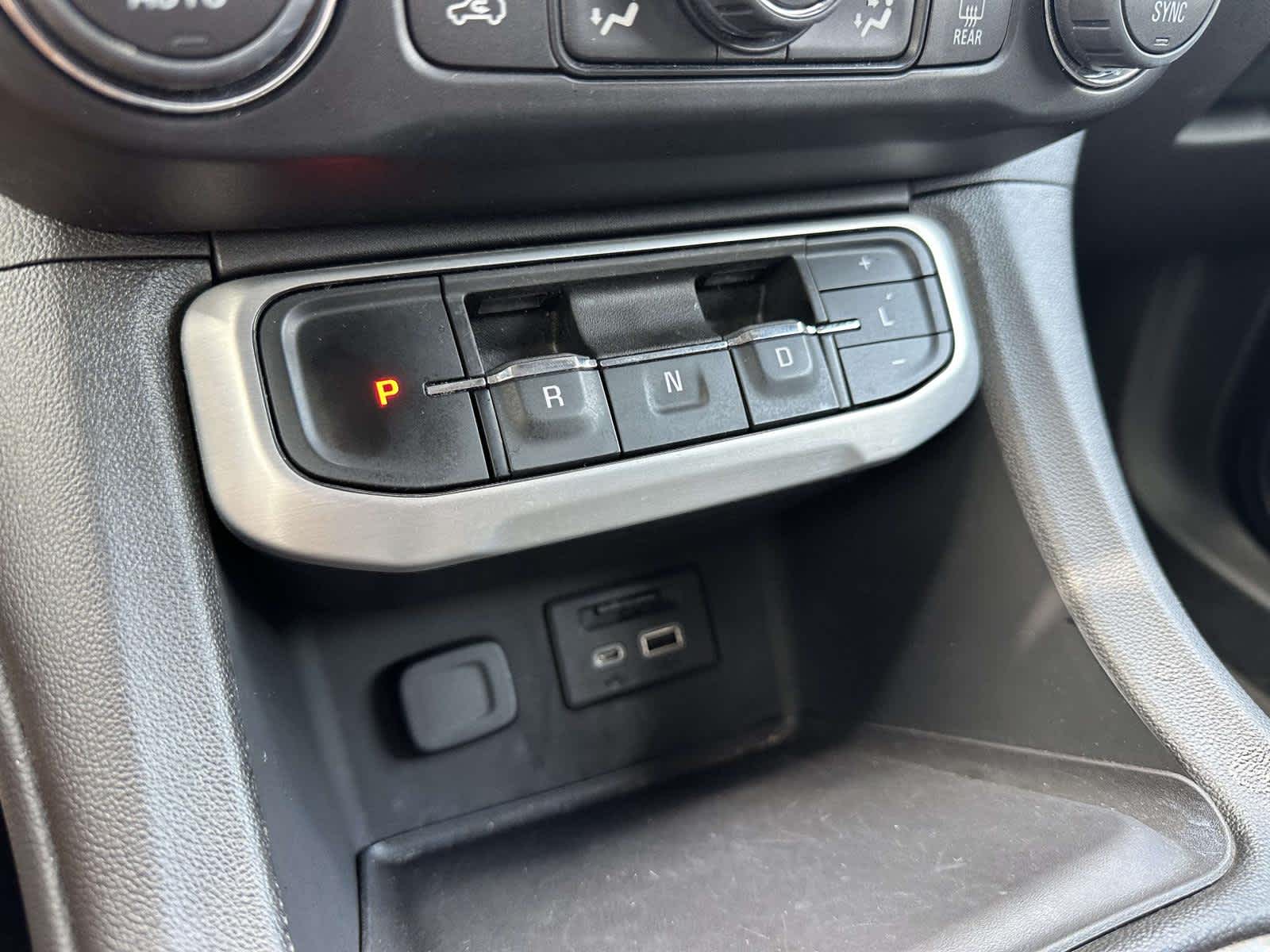 2023 GMC Acadia SLE - Photo 23