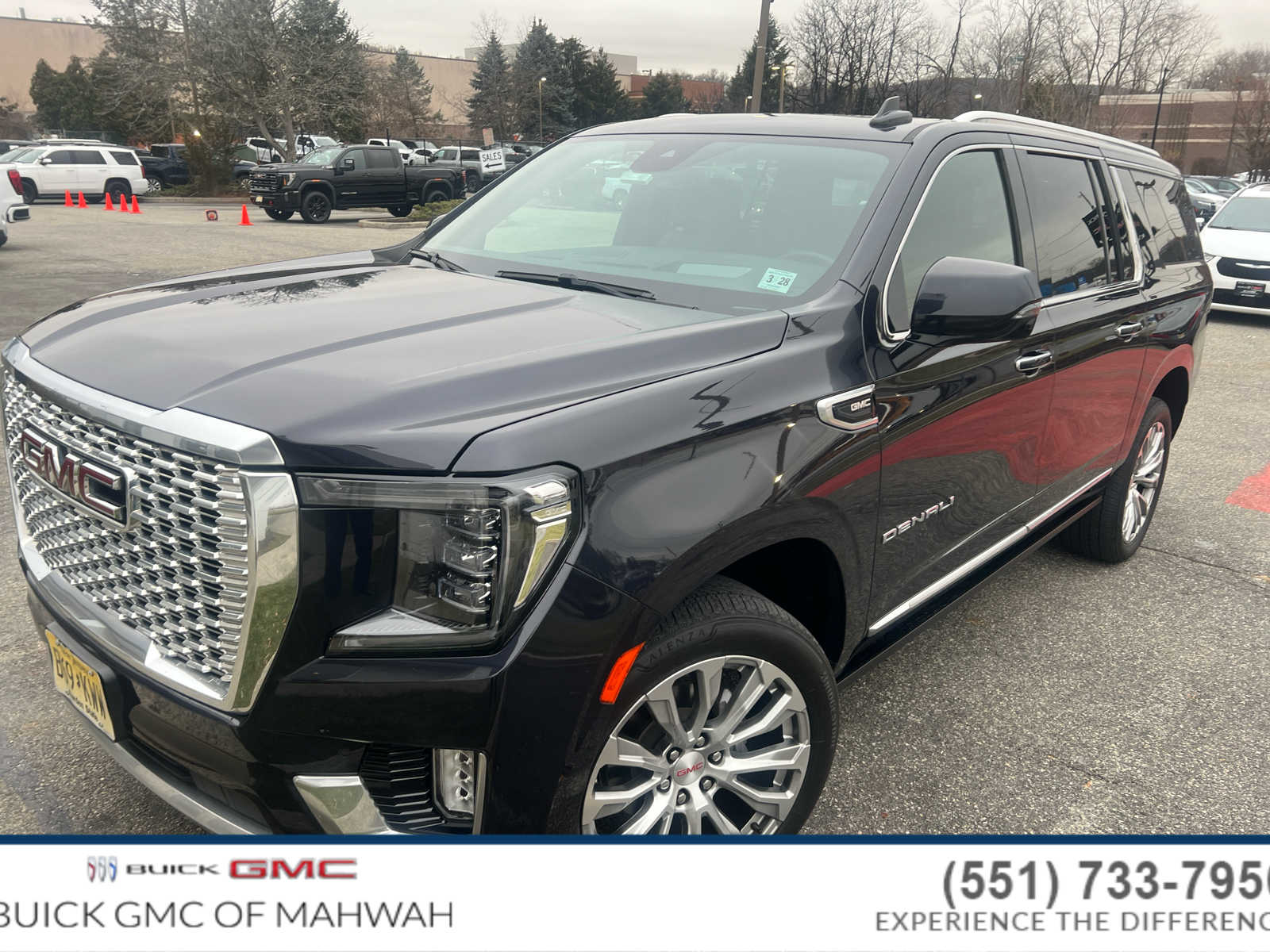 2023 GMC Yukon XL Denali's photo
