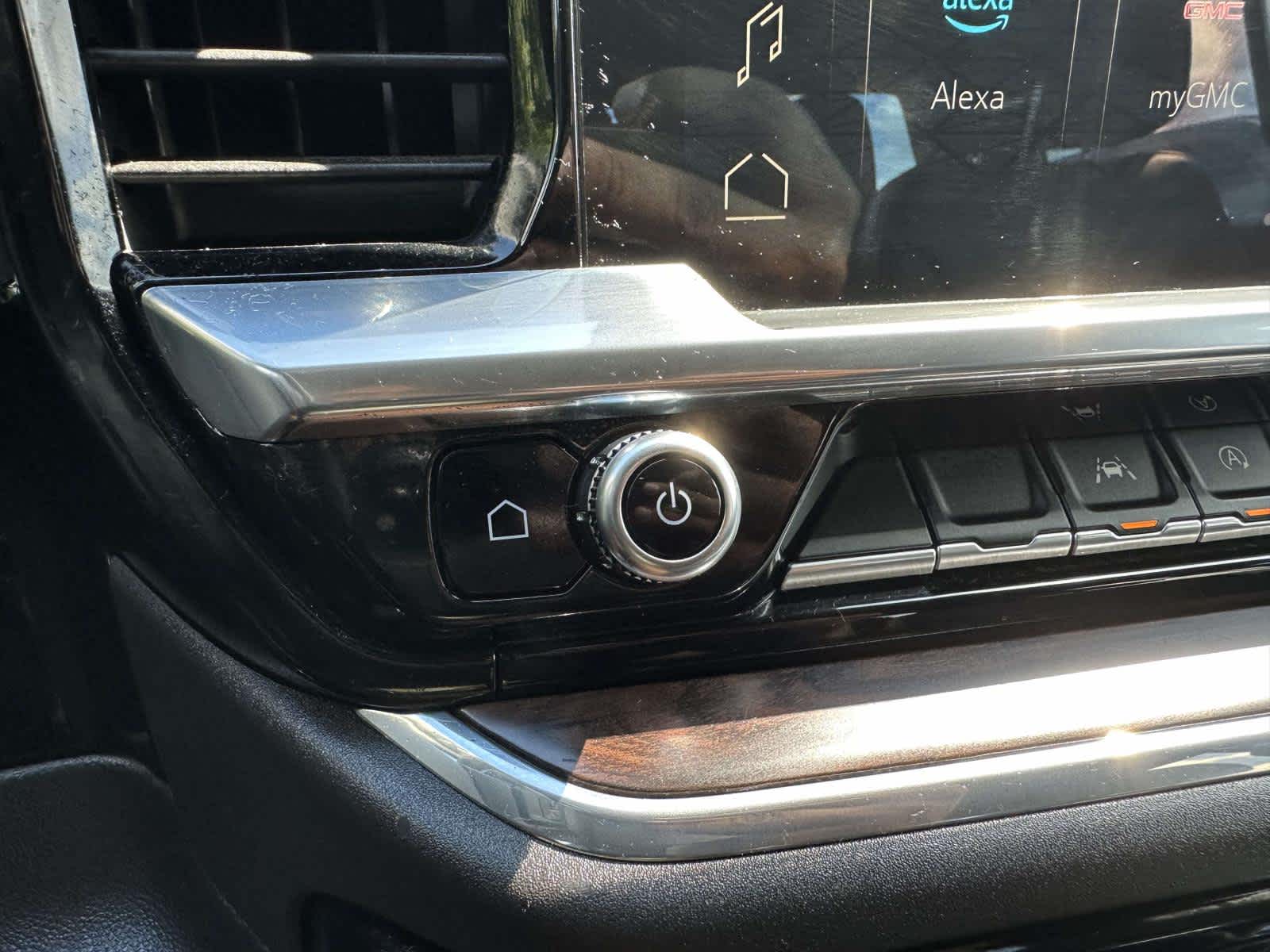 2023 GMC Sierra 1500 SLT - Photo 19