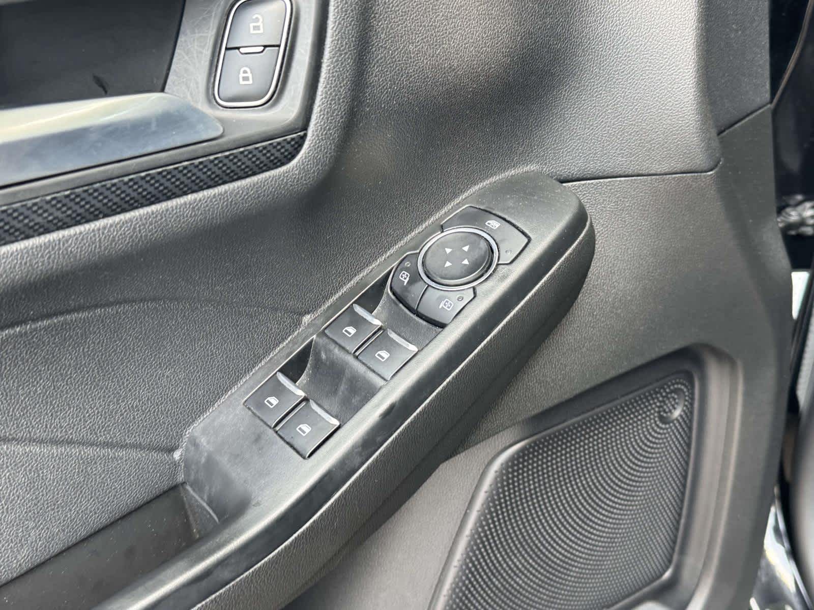 2025 Ford Escape ST-Line - Photo 23