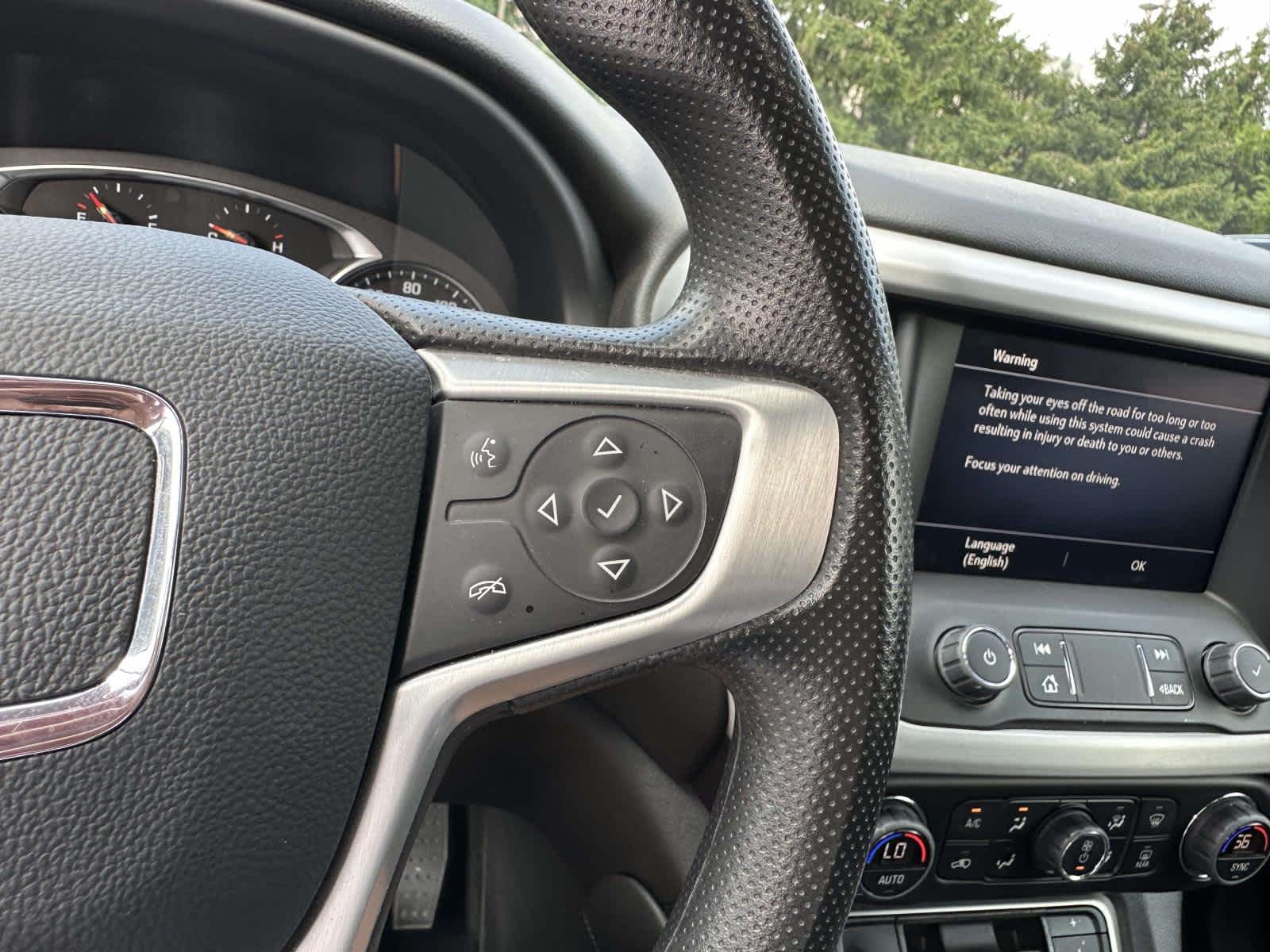 2023 GMC Acadia SLE - Photo 31
