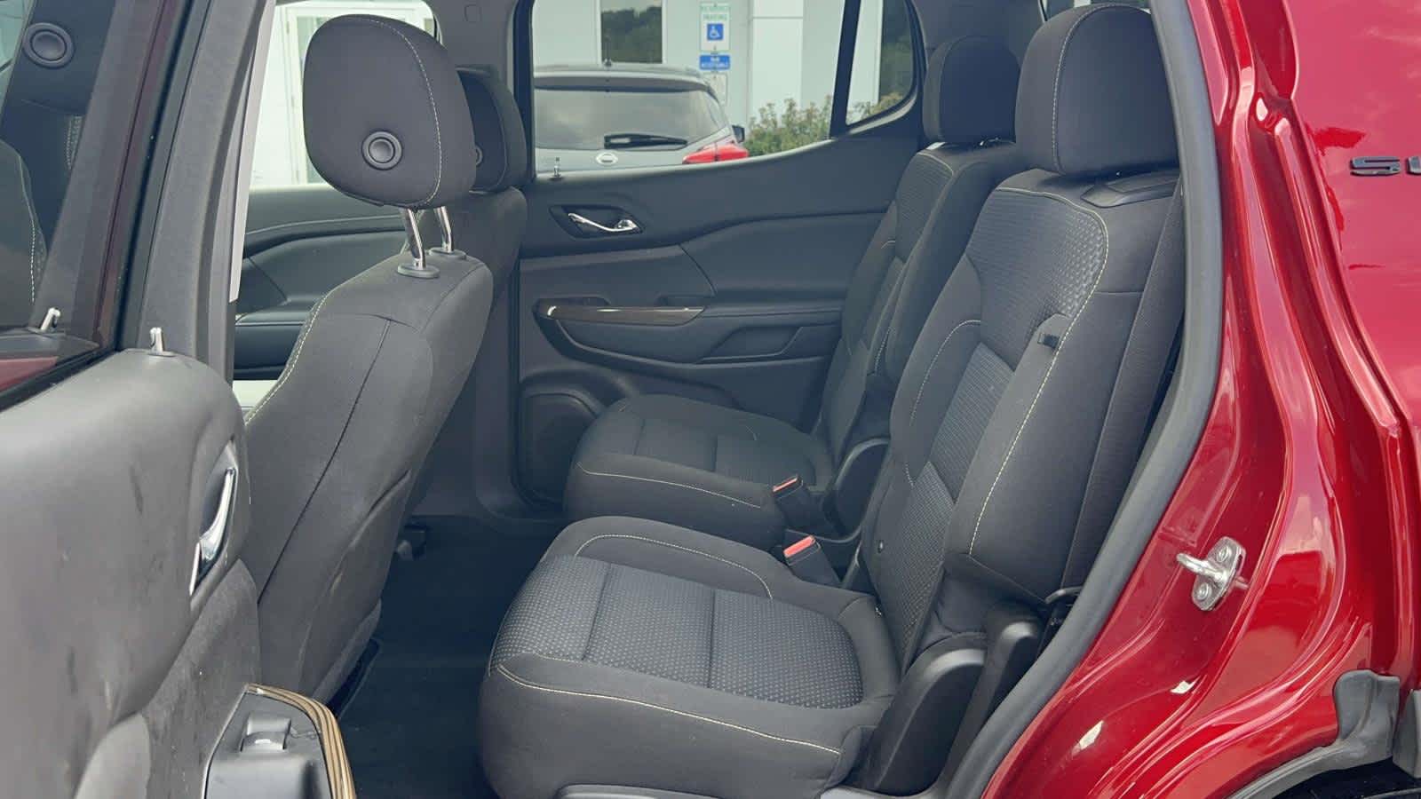 2023 GMC Acadia SLE - Photo 13