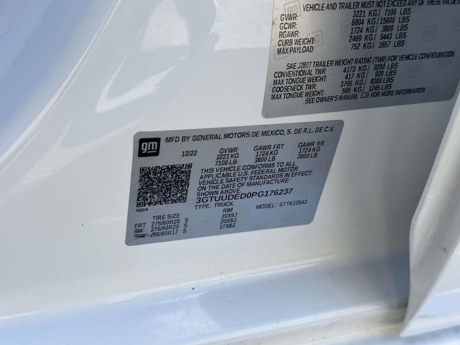 2023 GMC Sierra 1500 SLT - Photo 15