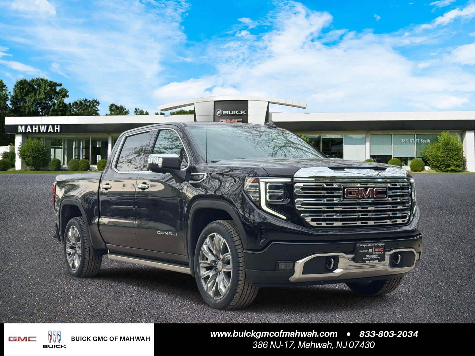 2023 GMC Sierra 4WD Crew Cab Short Box Denali's photo
