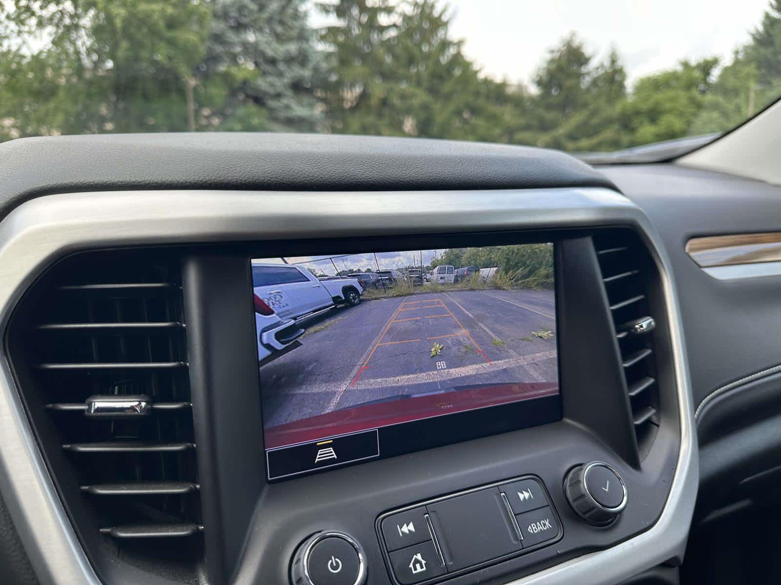 2023 GMC Acadia SLE - Photo 19
