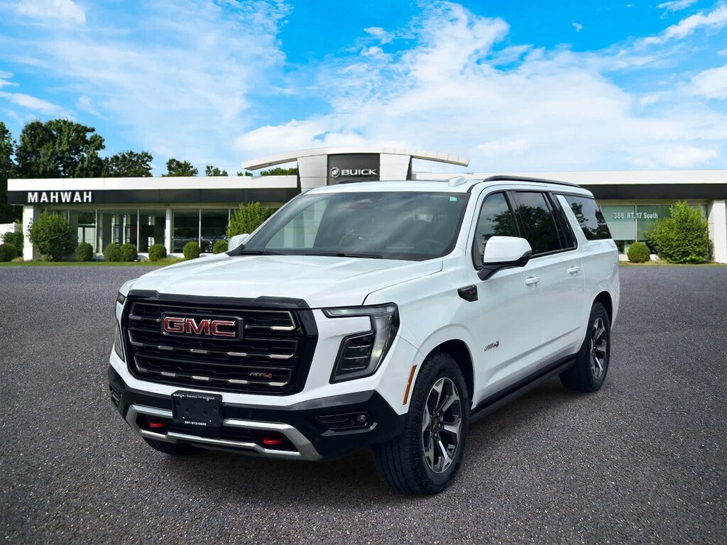 Used 2025 GMC Yukon XL AT4 Ultimate SUV