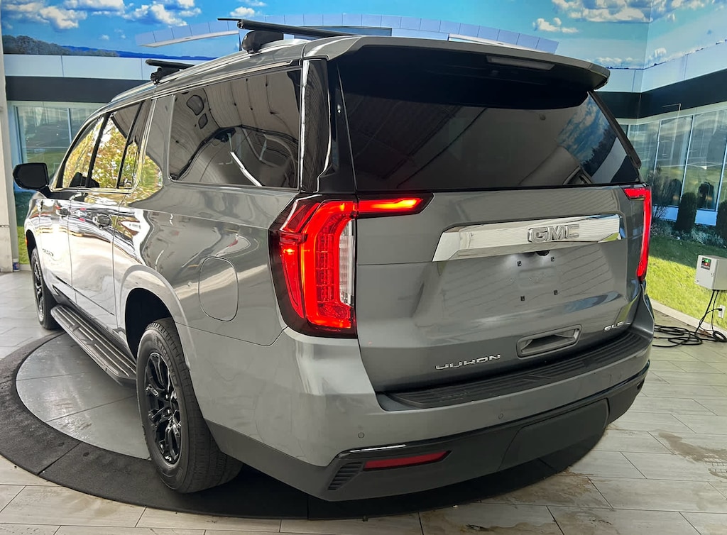 Used 2022 GMC Yukon XL SLE SUV
