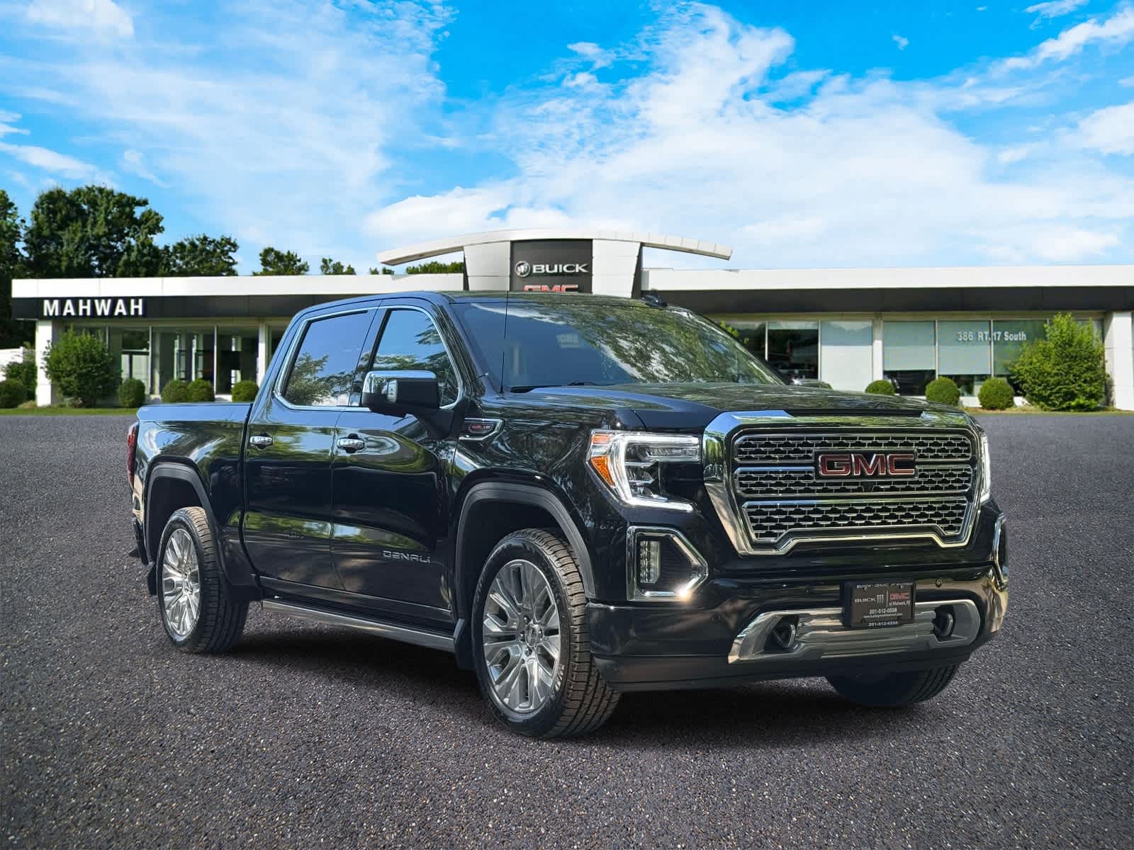 2021 GMC Sierra 4WD Crew Cab Short Box Denali's photo