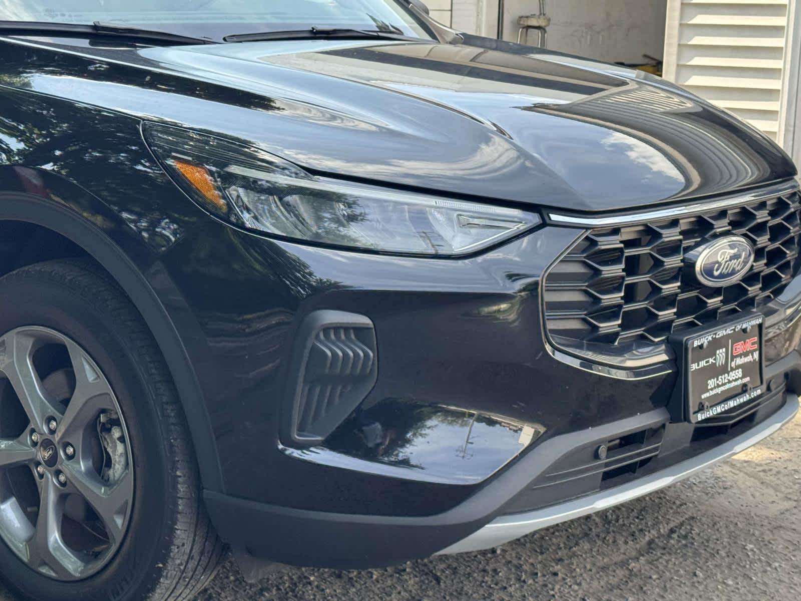 2025 Ford Escape ST-Line - Photo 8