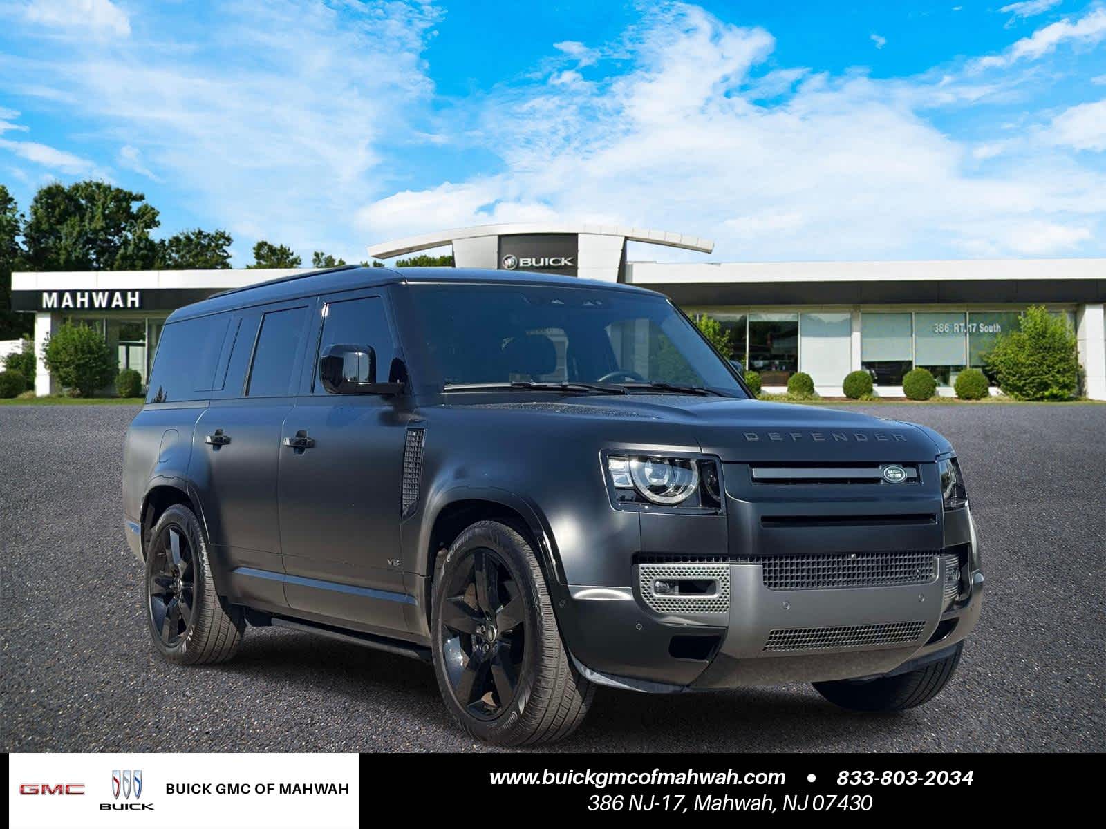 2025 Land Rover Defender 130 V8 P500's photo