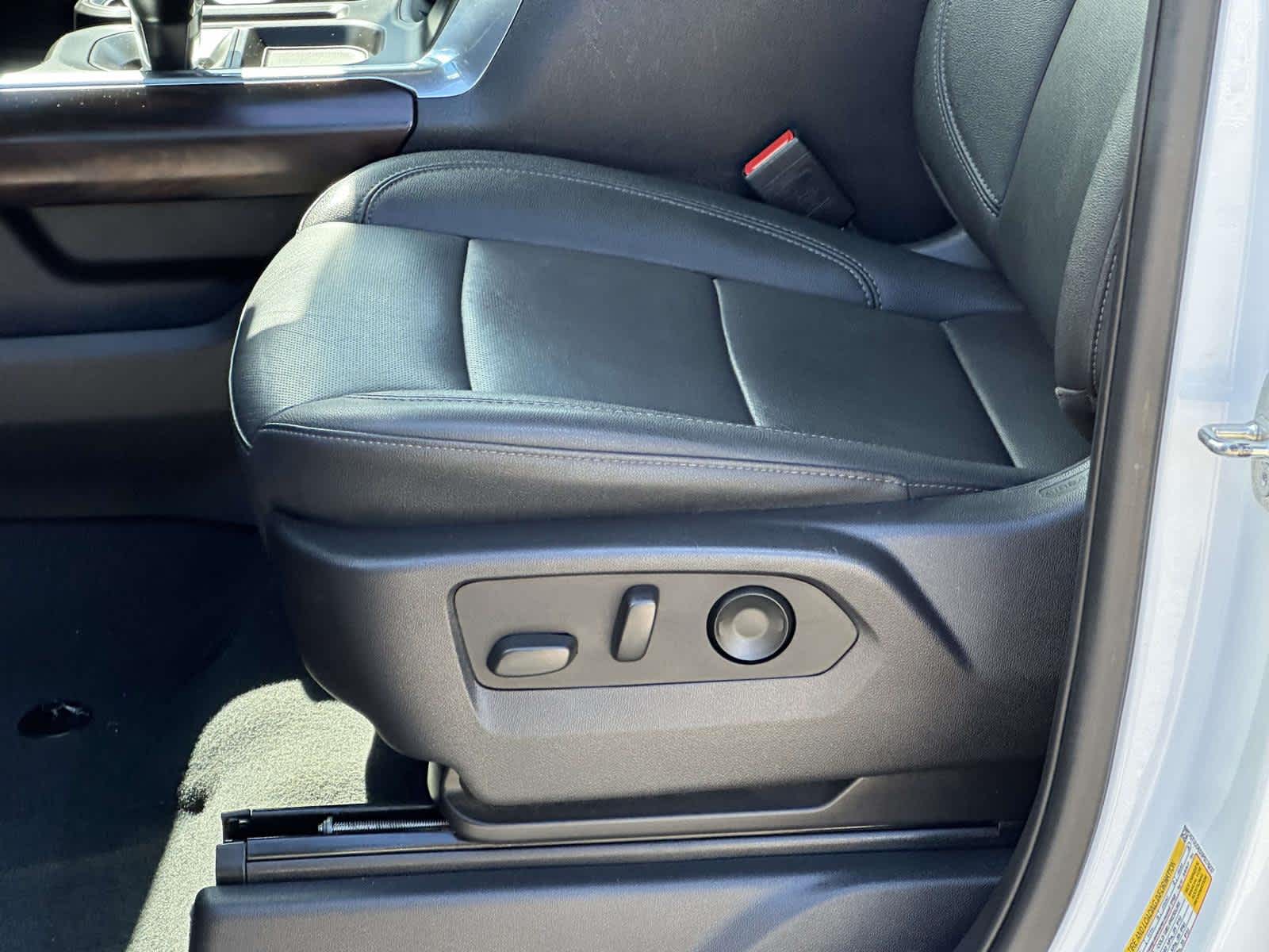 2023 GMC Sierra 1500 SLT - Photo 16