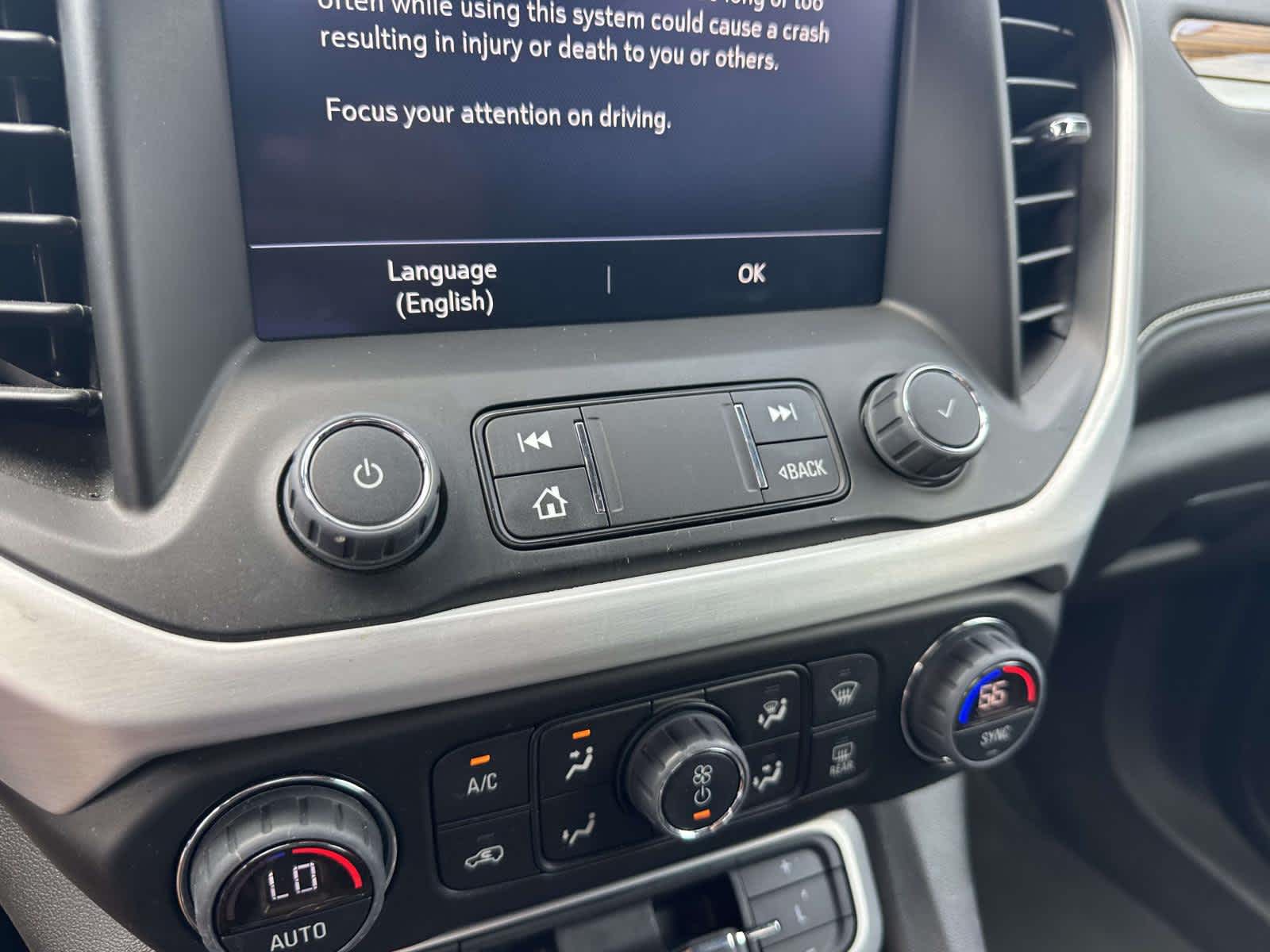 2023 GMC Acadia SLE - Photo 25