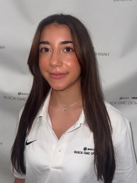 Staff member Juliana Giordano from ID_18ee9cfe11cd