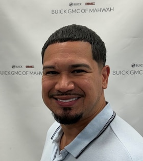 Staff member Elvis Rivera from ID_bc196bb6446c