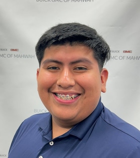 Staff member Alex Aguilar from ID_bc196bb6446c