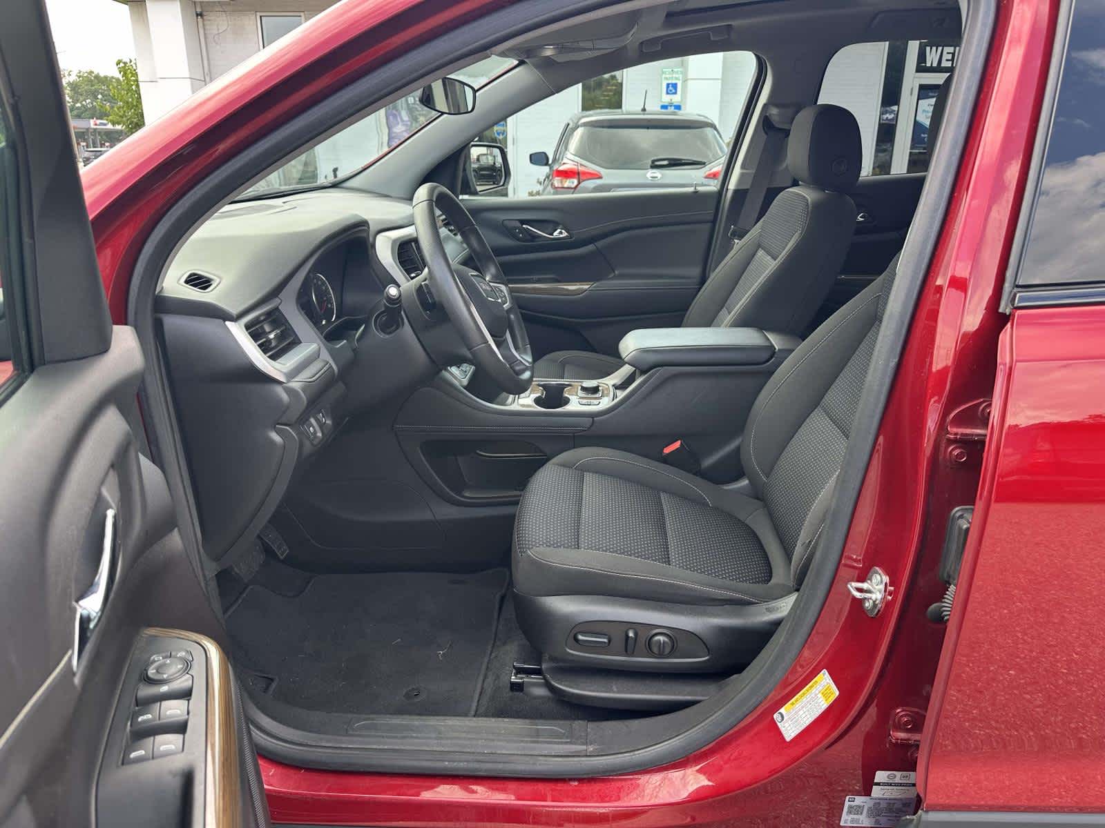 2023 GMC Acadia SLE - Photo 16