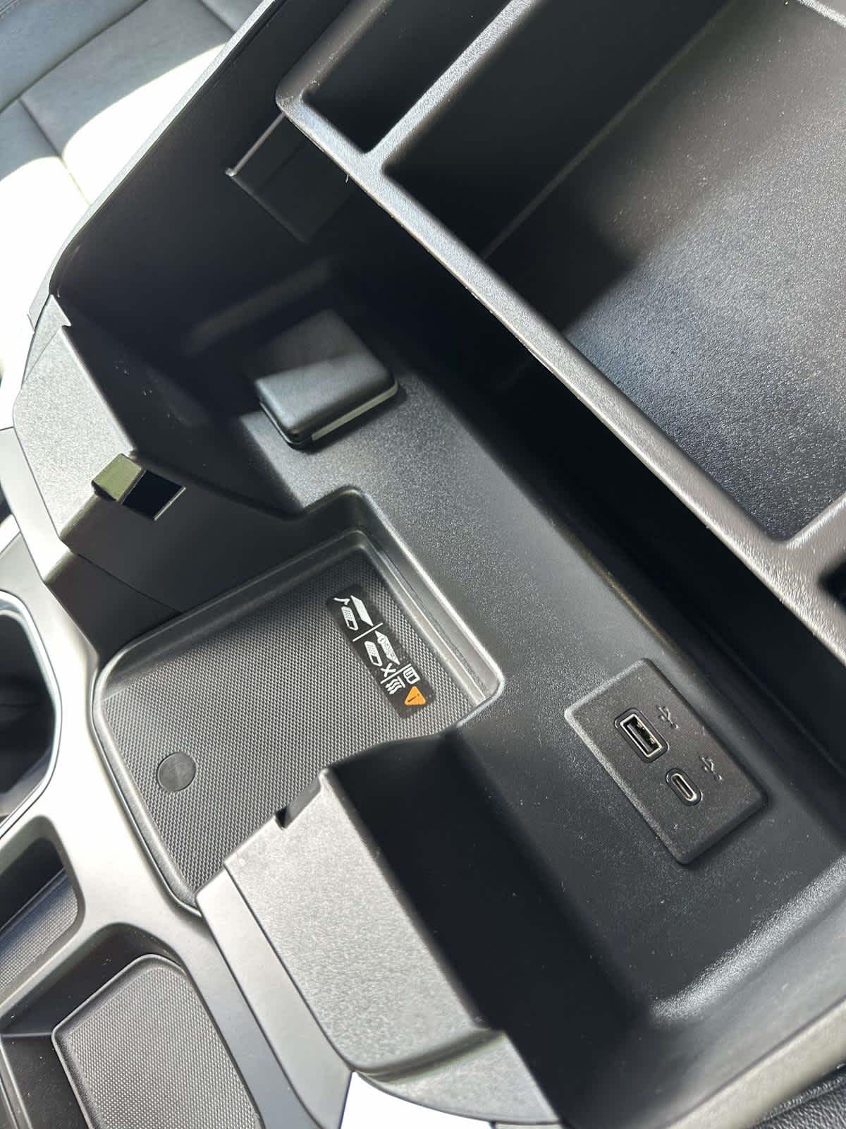 2023 GMC Sierra 1500 SLT - Photo 18