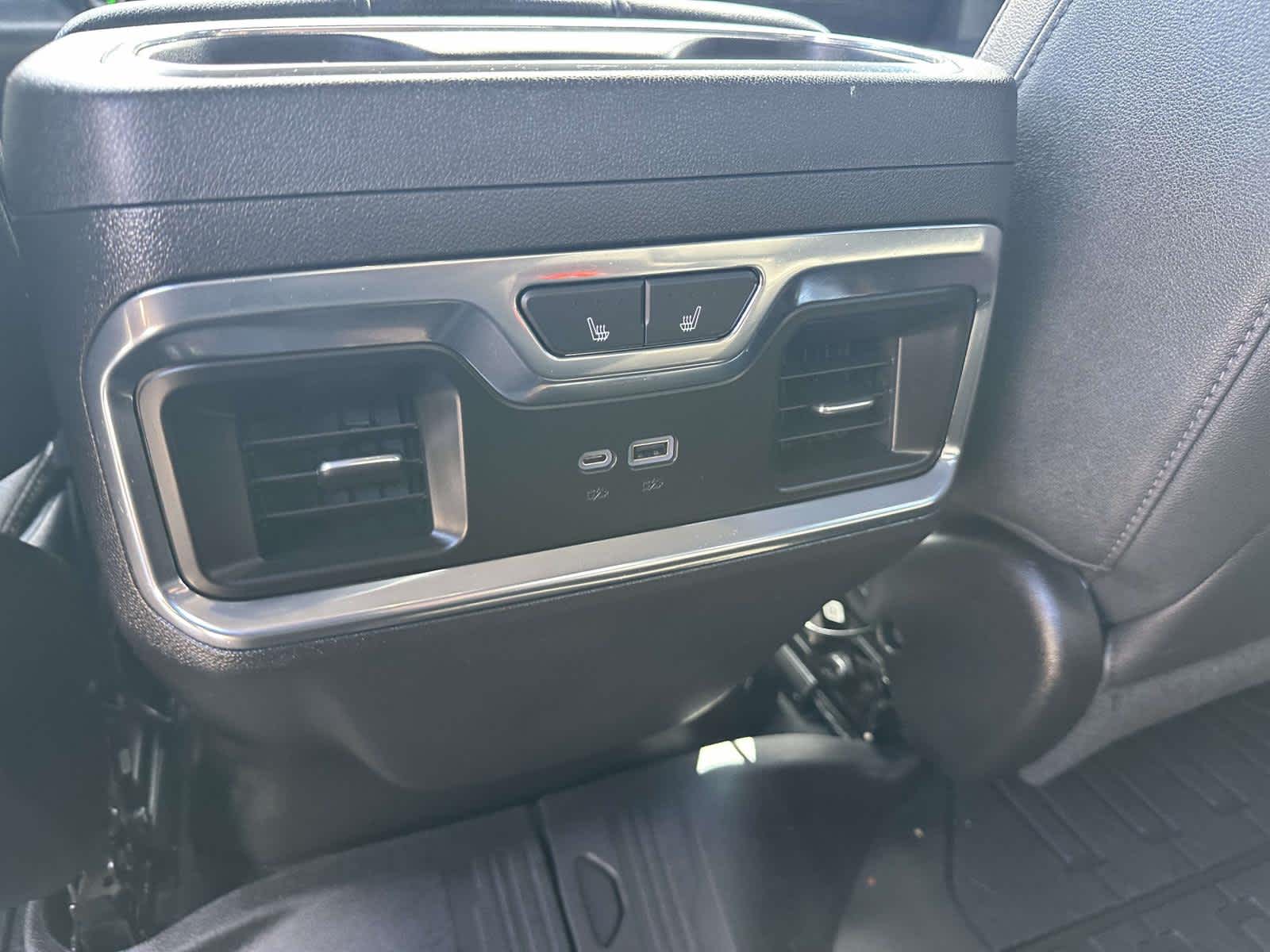 2023 GMC Sierra 1500 SLT - Photo 10