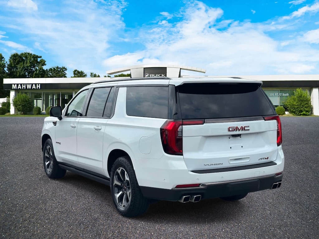 Used 2025 GMC Yukon XL AT4 Ultimate SUV