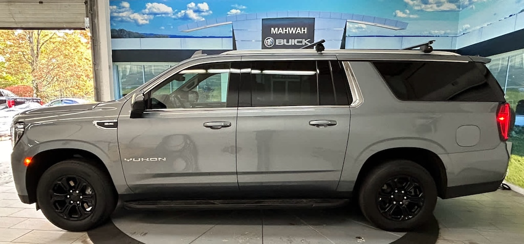 Used 2022 GMC Yukon XL SLE SUV