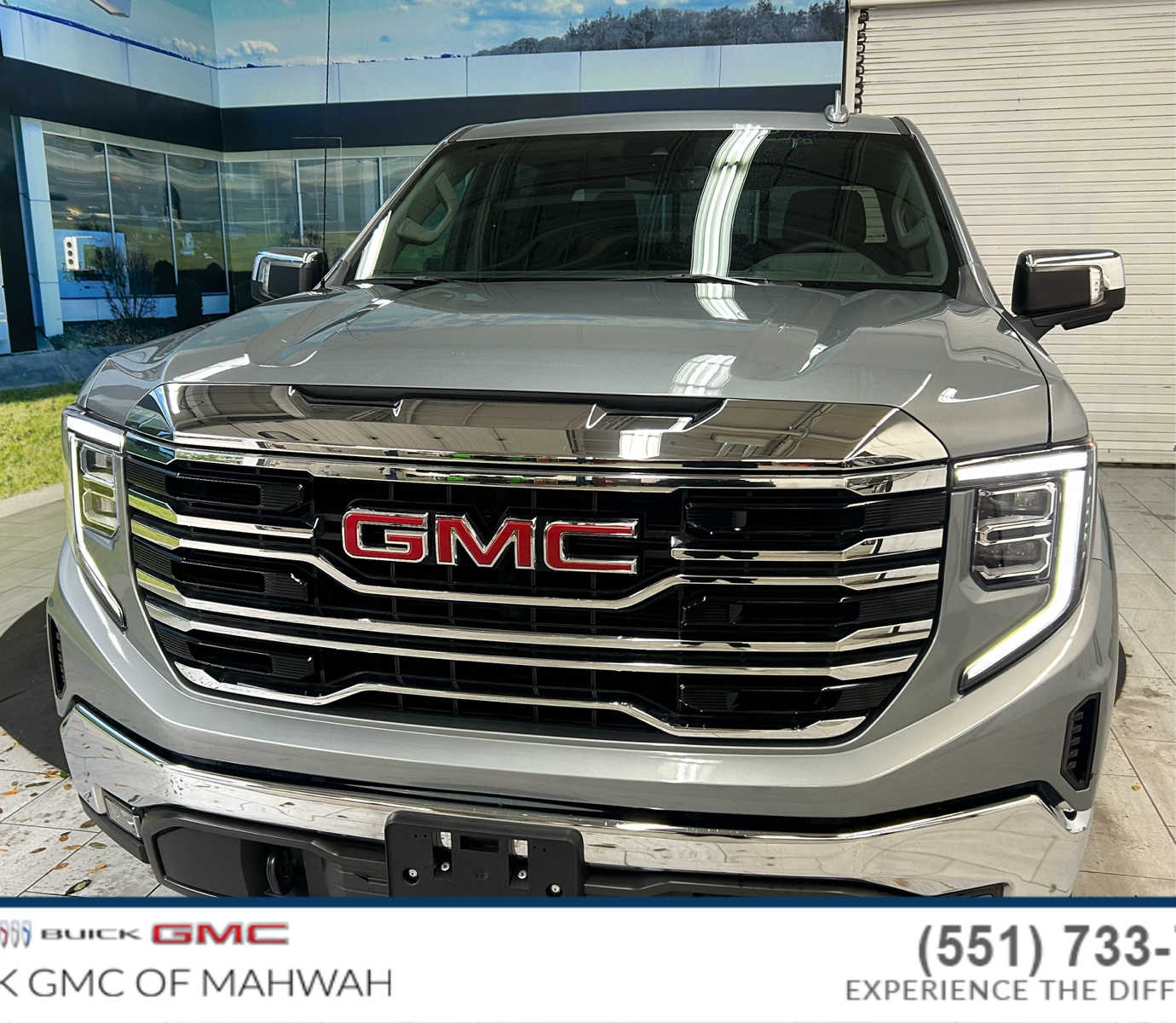 2025 GMC Sierra 1500 SLT's photo