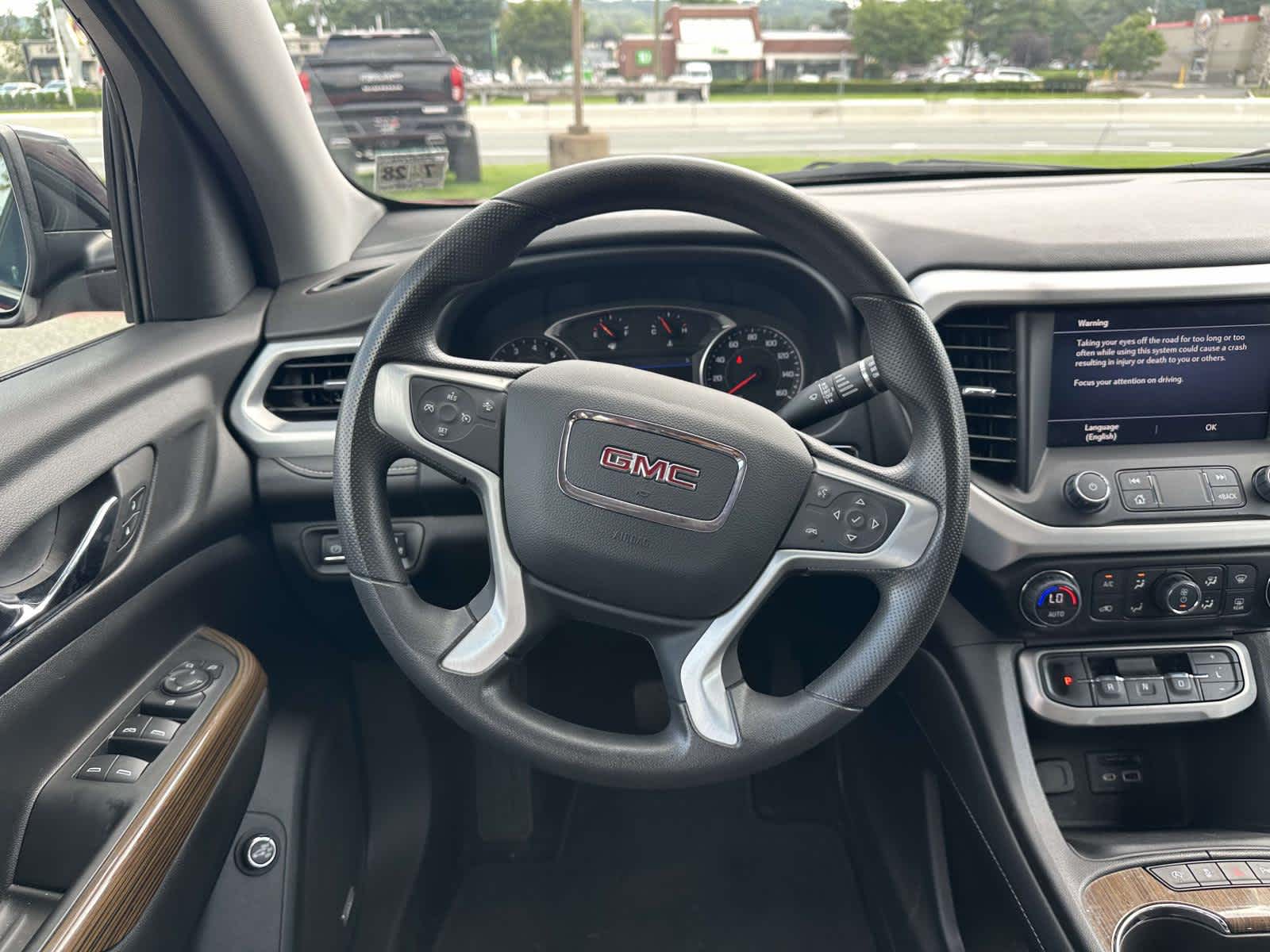 2023 GMC Acadia SLE - Photo 11